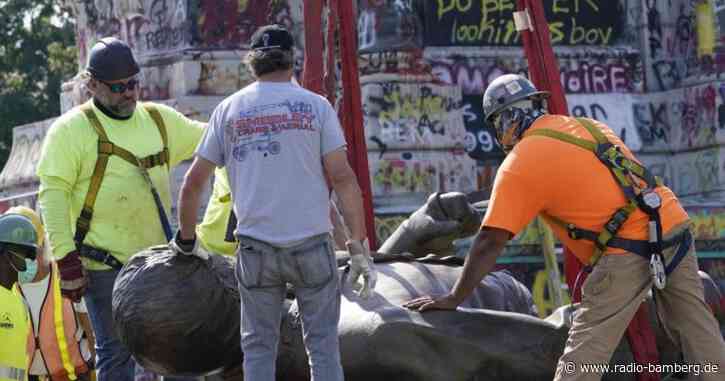 Statue von Südstaaten-General Lee in Richmond abgebaut