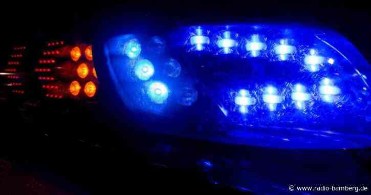 Fahrer flüchtet: Polizei schießt auf gestohlenes Auto