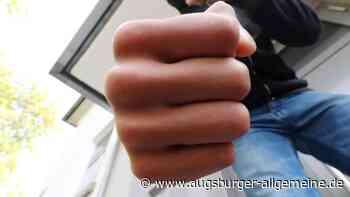 Nach Prügelattacke in Park: Vier junge Augsburger angeklagt