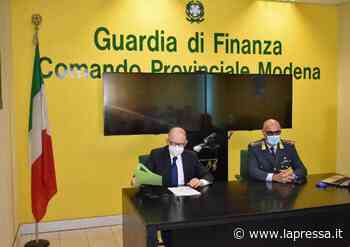 Modena, il procuratore Masini in visita al Comando della Finanza - La Pressa