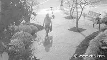 See video FBI released of pipe bomb suspect
