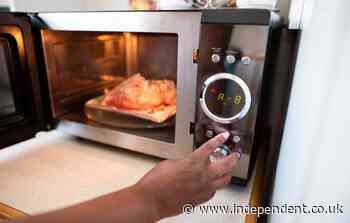 You’ve been microwaving your food wrong this whole time, says a home hacks expert in viral TikTok - The Independent