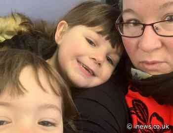 Widowed mum-of-two says she’ll have to choose between food and heating as Universal Credit uplift ends - iNews