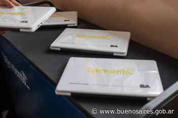 Continuamos entregando netbooks a docentes de la Ciudad - buenosaires.gob.ar