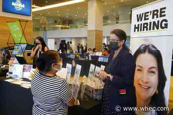 US jobless claims reach a pandemic low as economy recovers