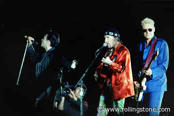 Flashback: U2 Cover ‘Dancing Queen’ With ABBA’s Bjorn and Benny