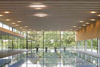 Klar strukturiert: Hallenbad in Stutensee - DETAIL.de - das Architektur und Bau-Portal