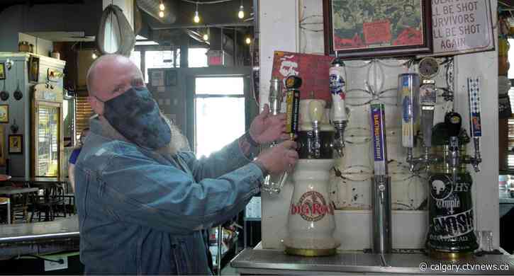 Restaurant owners call on province for financial support after losing thousands of dollars from latest liquor curfew