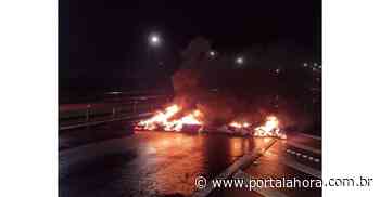Manifestantes bloquearam pista da BR-101, em Imbituba, durante a madrugada - Portal AHora