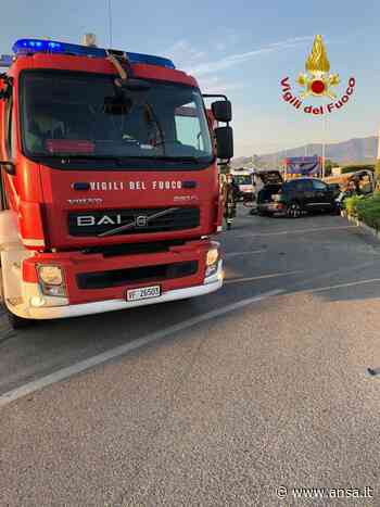 Incidenti stradali: scontro tra auto a Prato, morta donna - Agenzia ANSA