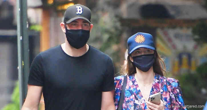 John Krasinski & Emily Blunt Try to Keep a Low Profile While Holding Hands in NYC