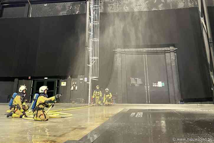 Brandweer oefent in filmstudio’s