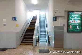 Meer dan een jaar (!) na beloftes van minister werken roltrappen in station Lokeren weer