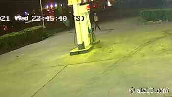 Customer shoots would-be robber in the face outside southeast Houston convenience store, HPD says - KTRK-TV