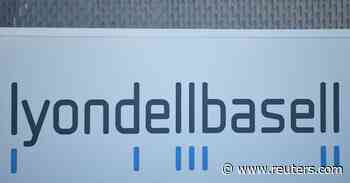 LyondellBasell plans quick sale of Houston oil refinery -sources - Reuters
