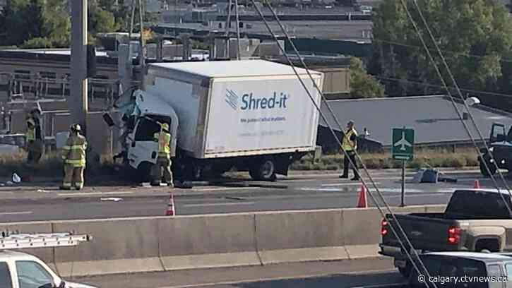 Serious crash on Glenmore Trail prompts closure of westbound lane