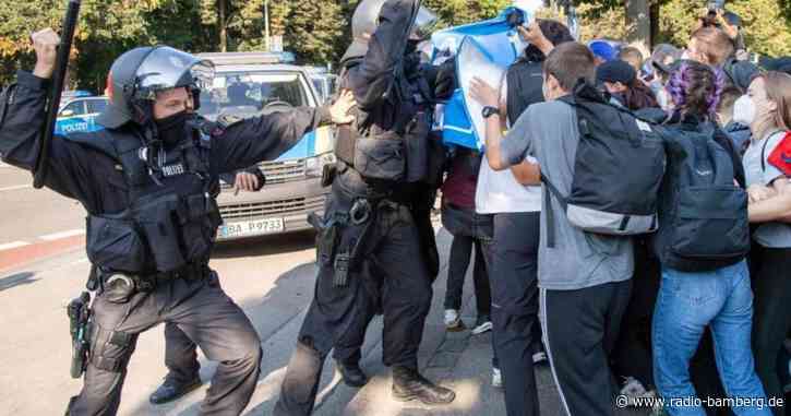 Proteste gegen IAA: Zusammenstöße und Pfefferspray