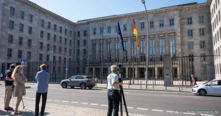 Nach Razzia im Finanzministerium: Scholz gerät unter Druck