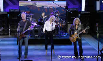 See Metallica, Miley Cyrus Perform ‘Nothing Else Matters’ on ‘Howard Stern Show’