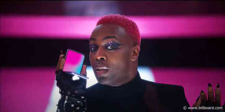 ‘Flip, Fold, Snap, Clack’: Todrick Hall Remixes His Viral Hit for New Samsung Campaign