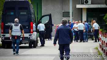 Violenze in carcere di Santa Maria Capua Vetere: chiuse le indagini preliminari per 120 indagati - La Nuova Venezia