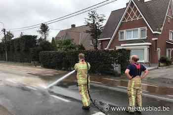 Rijksweg Sint-Henricus twee uren dicht door dik modderspoor
