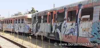 Putignano, nella pineta all'interno della stazione una bomba ecologica: batterie e rifiuti speciali - Borderline24.com