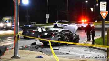1 person dead, 3 injured after Mississauga car crash