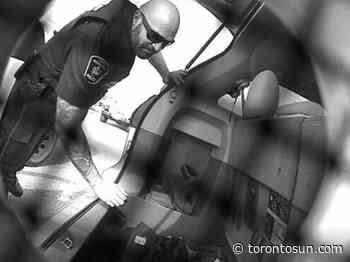 MANDEL: Dirty York cop wants convictions tossed, argues he was 'entrapped' in police sting - Toronto Sun