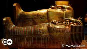 Tutanchamun: Schau in Mannheim bildet Grabkammer nach - DW (Deutsch)