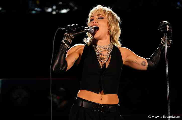 Metallica & Miley Cyrus Deliver Heavy-Hitting ‘Nothing Else Matters’ Performance on ‘Howard Stern Show’: Watch