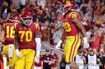 USC's Keaontay Ingram punches it in from two yards out, knots it up against Stanford at 7-7