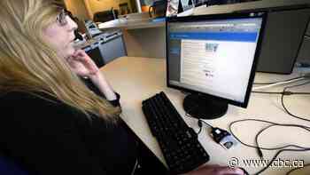 Here's why you can't vote online in the 2021 federal election