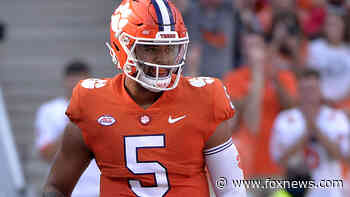 Uiagalelei, No. 6 Clemson dominate FCS Bulldogs 49-3