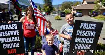 Protesters Gathered Saturday in Ukiah to Advocate for 'Medical Freedom' and to Denounce COVID-19 Vaccine Mandates – Redheaded Blackbelt - Redheaded Blackbelt