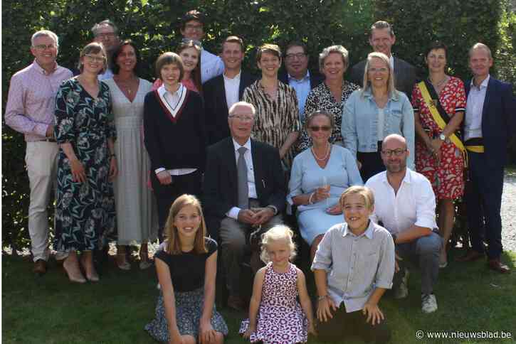 Ereraadslid Roger Scheirlynck viert diamant met zijn Andrea