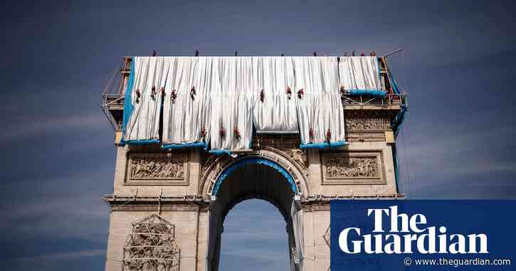 Work begins on wrapping Arc de Triomphe for Christo artwork
