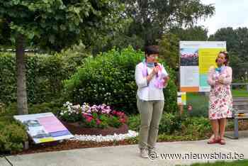 Troostplek in tuin Kloosterhof feestelijk ingehuldigd