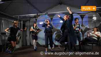 Leif Eric Young verabschiedet sich von seinem Theter-Ensemble