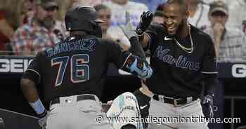 De la Cruz y Sánchez pegan jonrones seguidos; Marlins ganan - San Diego Union-Tribune en Español