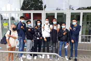 Leerlingen Broederschool halen gratis prikje in 't Bau-huis - Gazet van Antwerpen