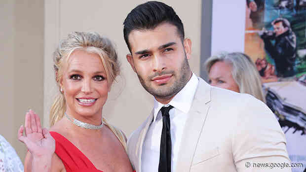 Britney Spears Engaged To BF Sam Asghari & Gushes She ‘Can’t Believe It’ — See Gorgeous Ring - HollywoodLife