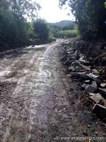 Vecinos urgen rehabilitación de carretera Xalapa-Alto Lucero - alcalorpolitico