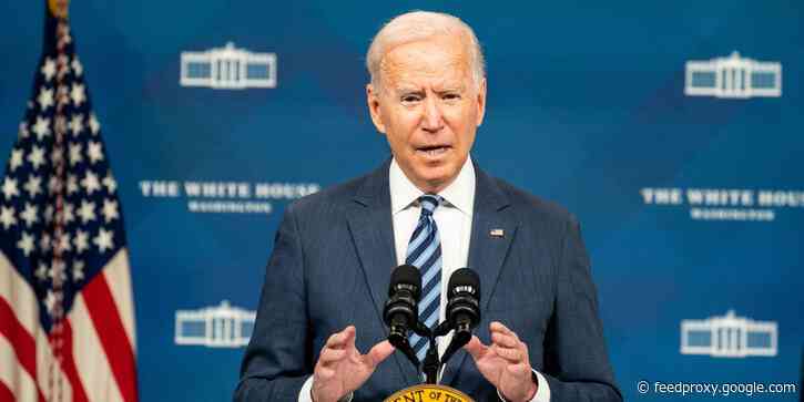 Here's everything small businesses need to know about Biden's vaccine mandate