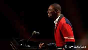 Former Toronto Raptor Chris Bosh inducted into Basketball Hall of Fame - CBC.ca