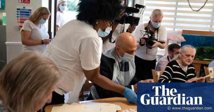 Care homes urge easing of rules on overseas workers to avert staffing crisis