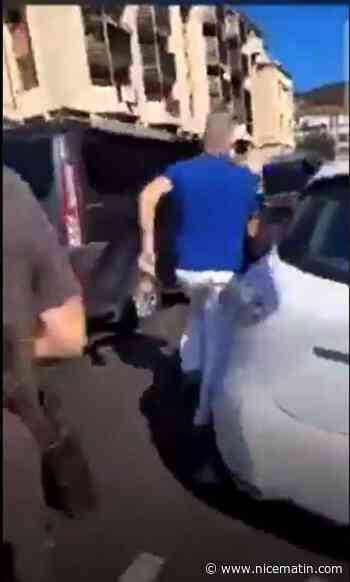 Un camion a-t-il foncé sur les antivax à Nice en marge de la manifestation de samedi?