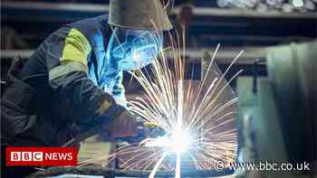 TUC: Jobs at risk if UK fails to hit carbon emissions target