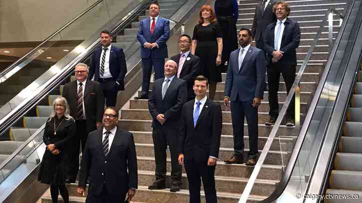 Exiting Calgary councillors mark final council meeting ahead of municipal election