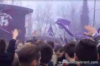 Beerschot aanhang komt verhaal halen bij de hoofdingang